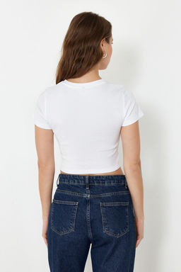 TRENDYOLMILLA Beyaz %100 Pamuk Kiraz Bask?l? Crop Fitted Vucuda Oturan Esnek Orme T-Shirt TWOSS24TS00121  фото 6