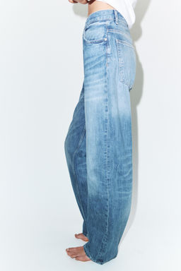 JEANS TRF RECTO TIRO ALTO / Azul claro - Zara фото 3