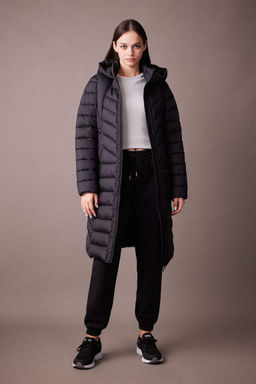 DeFactoFit Водоотталкивающий приталенный крой Стеганый пуховик на молнии с карманом и капюшоном Длинный пуховик Парка  фото 3