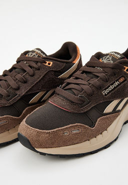 Кроссовки взрослые