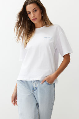 TRENDYOLMILLA Beyaz Premium %100 Pamuk Bask?l? Relaxed/Rahat Kal?p Orme T-Shirt TWOSS24TS00172  фото 11