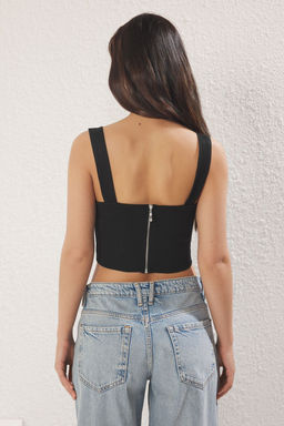 Trendyolmilla Siyah Ajurlu Fermuarl? Triko Ince Bluz TWOSS25BZ00460