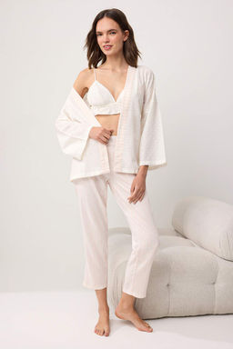 Beyaz Kesme Poppon-Cizgili Kalp Detayl? Sabahl?kl? 3lu Dokuma Pijama Tak?m? THMSS26PT00242
