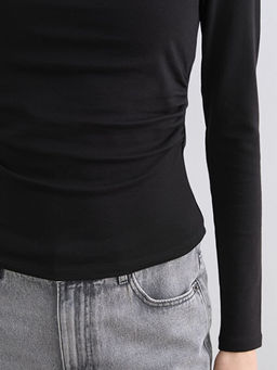 Kay?k Yaka B?zg?l? Body