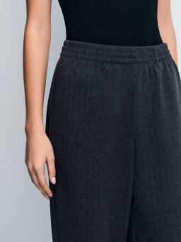 Прямые брюки с эластичным поясом / Zarina