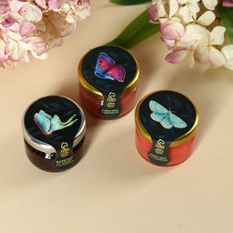 Подарочный набор Цвети от счастья: чай чёрный со вкусом клубники 50 г., кофе со вкусом нуги 50 г., варенье из сосновых шишек с клюквой 30 г., крем-мёд с клбуникой, 30 г., крем-мёд с черникой 30 г. - Фабрика счастья фото 2