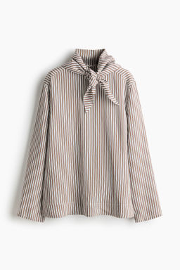 Blusa oversize con pa?uelo