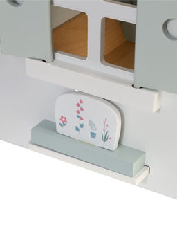 Кукольный домик с мебелью