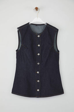 Koyu Mavi Dugme Detayl? Fitted Denim Yelek TWOAW26YE00014 - Trendyolmilla фото 5