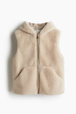 Chaleco en peluche con capucha