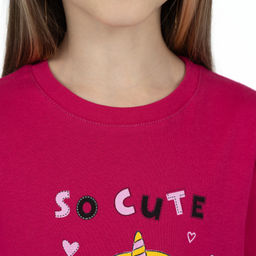 Сорочка для девочки темно-малиновая единорожка 818 (122, 64)