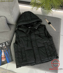 Жилетка женская с капюшоном