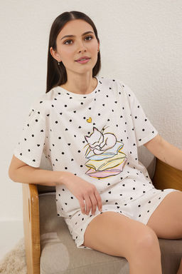 Trendyolmilla Beyaz %100 Pamuklu Kalp Desenli Kedi Bask?l? Sortlu Orme Pijama Tak?m? THMSS25PT00397