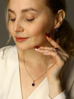 Гарнитур 3 предмета: серьги, кулон, кольцо безразмерное Эдель бусинка, цвет синий в золоте, 45 см