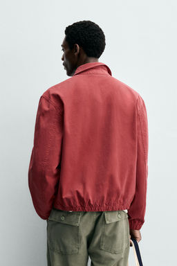 CAZADORA REGULAR FIT ALGOD?N LAVADO / Rojo - Zara фото 3