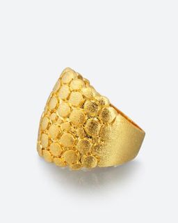 Claris. Кольцо фактурного дизайна