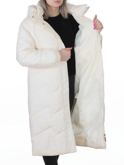 8883 MILK WHITE Пальто зимнее женское (150 гр. холлофайбер)