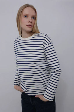 Черно-белый лонгслив в горизонтальную полоску - Incity фото 6