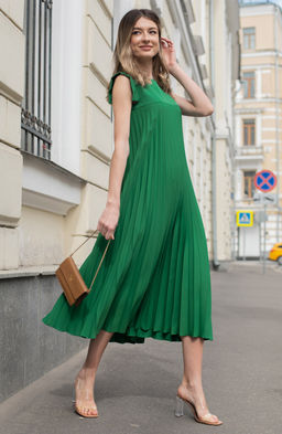 Платье-гофре изумрудный