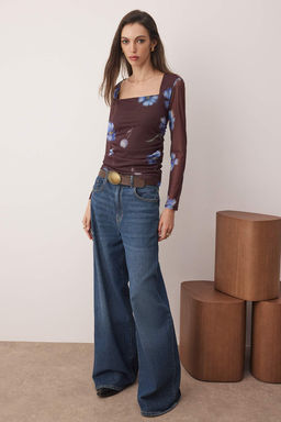 Kahverengi Bask?l? Buzgu/Drape Detayl? Fitted/Vucuda Oturan Uzun Kollu Orme Bluz TWOAW26BZ00132