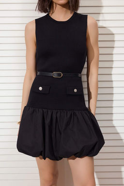 Siyah Duz K?sa / Mini Bisiklet Yaka Mini Balon Etek Garni Detayl? Triko Elbise TWOSS26EL00168 - Trendyolmilla фото 3