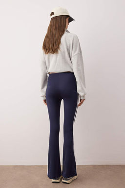 Siyah Dalg?c/Scuba Kumas Serit Detayl? Ispanyol Paca Yoga Orme Spor Tayt THMAW26TY00014 - Trendyolmilla фото 15