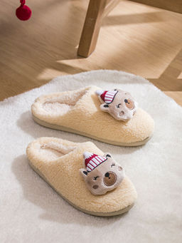 Ay? Fig?rl? Pel?? Kad?n Ev Terli?i