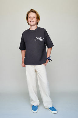 CAMISETA FELPA ESTAMPADA GRAFFITI / Antracita oscuro