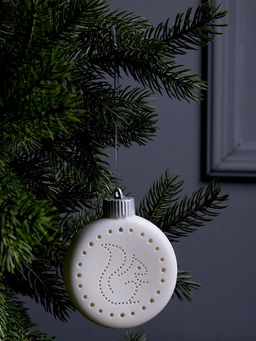 Ёлочный шар Белка, 8.73.19.8 см, 1 LED, от батареек LR443, свечение тёплое белое - Luazon lighting фото 2