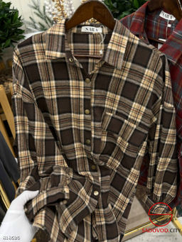 Рубашка женская на пуговицах