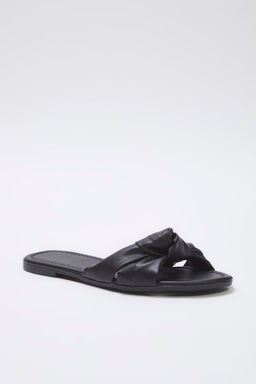 Trendyol Shoes Siyah Dugum Detayl? Badem Burun Kad?n Terlik TAKSS25TE00040 - Trendyolmilla фото 2
