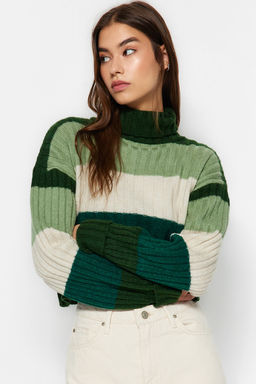 Koyu Yesil Crop Yumusak Dokulu Triko Kazak TWOAW23KZ00356