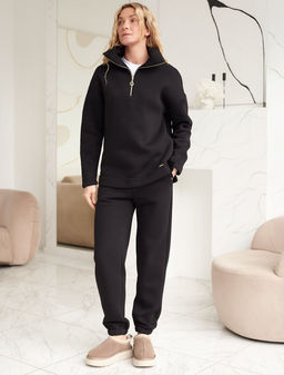 D49.060 Джемпер женский черный