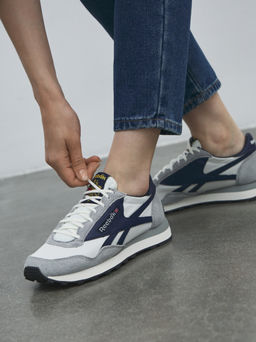 Кроссовки REEBOK AZTEC II Артикул 4494304, светло-серый