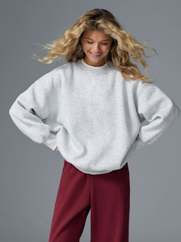 Утепленный свитшот оверсайз