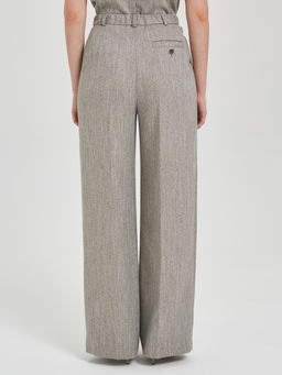 Брюки со стрелками