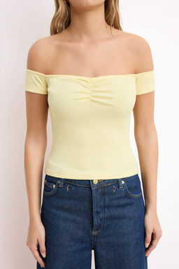 Sar? Fitted/Vucuda Oturan Carmen Yaka K?sa Kollu Buzgulu Fitilli Esnek Orme Bluz TWOSS26BZ00074