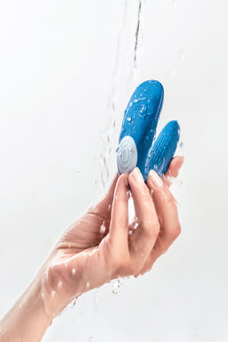 Многофункциональный стимулятор для пар Satisfyer Partner Whale, силикон, голубой, 17 см.  фото 15