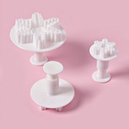 Цена за 2 шт. Плунжеры кондитерские новогодние Доляна Снег, набор 3 шт.: d=6.5, d=5, d=3.5 см, пластик, белые