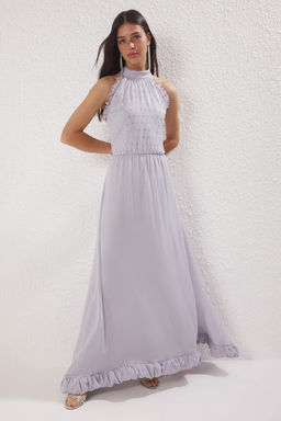 Trendyolmilla Gri Tas Isleme Detayl? Etekleri Volanl? Dokuma Maxi Abiye & Mezuniyet Elbisesi TPRSS25EL00295  фото 2