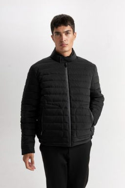 Slim Fit Dar Kesim Dik Yaka Fermuarl? Mont