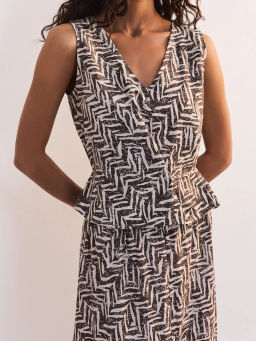 Блуза из вискозы с треугольным вырезом ZR2605012009-236 / Zarina