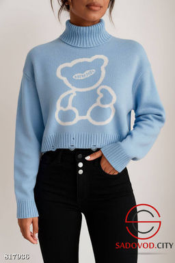 Теплый свитер с медведем