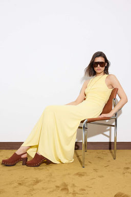 Limited Edition Ac?k Sar? A-Kesim/Can Kay?k Yaka Buzgulu Uzun Yumusak Orme Elbise TWOSS26EL00021