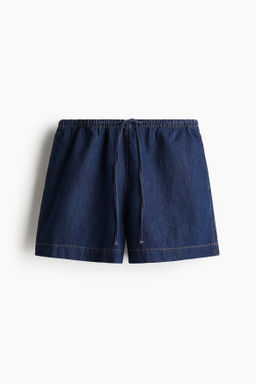 Pantal?n corto en denim con cord?n de ajuste