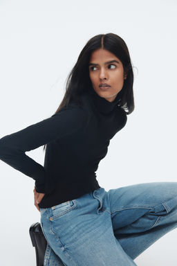 Top de canal? con cuello perkins - H&m фото 4