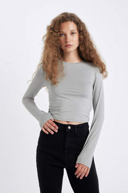 Женская серая базовая однотонная футболка с круглым вырезом и длинными рукавами - Defacto фото 4