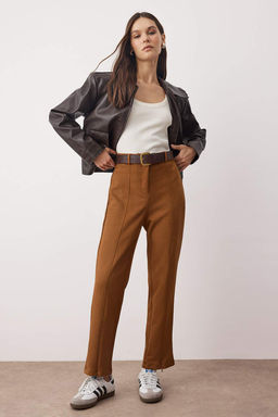 Taba Nervur ve Fermuar Detayl? Suet Pantolon TWOAW26PL00079
