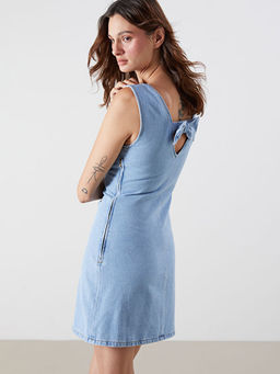 V Yaka Belden Oturtmal? Mini Jean Elbise