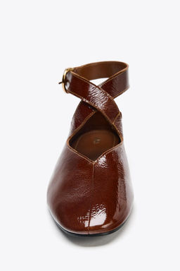 PATENT-EFFECT BALLET FLATS WITH BUCKLE - Zara фото 3